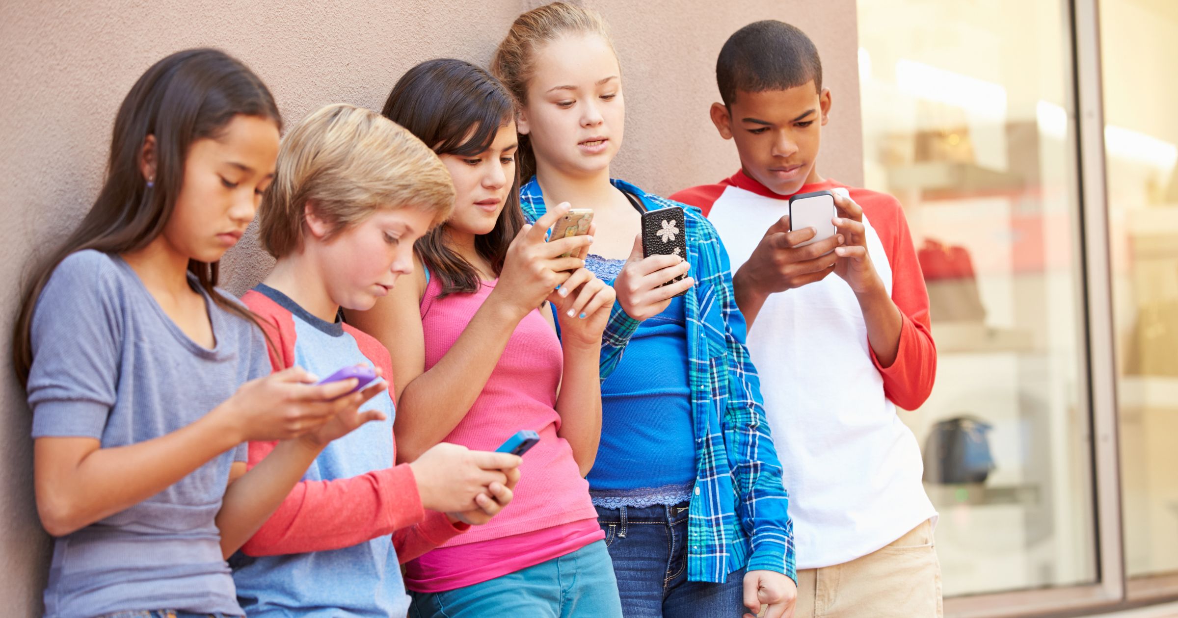 Los riesgos de las redes sociales en menores