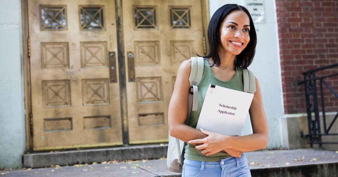 ¿En qué consiste la ayuda complementaria de 400 euros para alumnos con necesidades especiales?