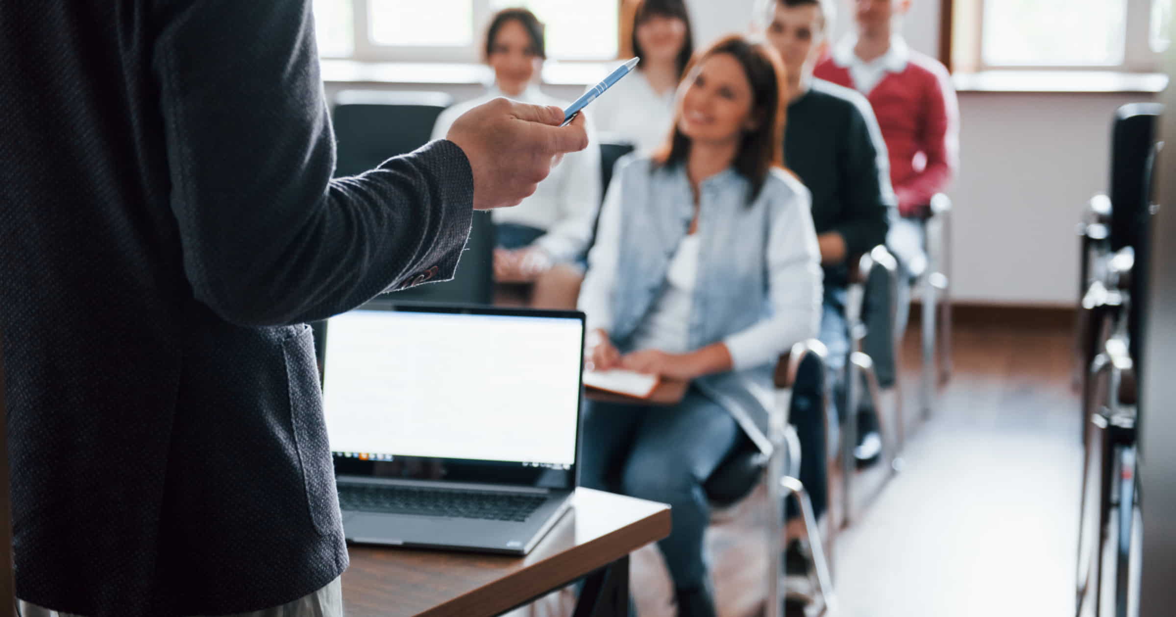 Diferencias entre oposiciones educación y otras en España