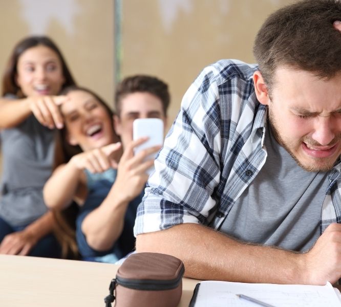 Agresiones de alumnos a profesores